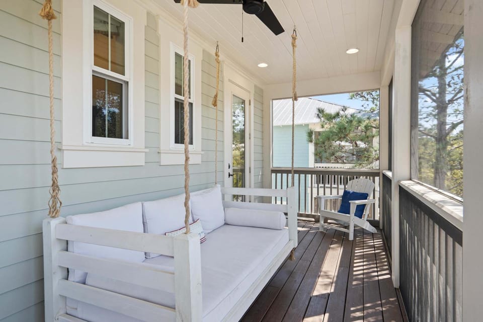 Dog-friendly home near beach with golf cart pool & hot tub access bikes & LSV House in South Walton County