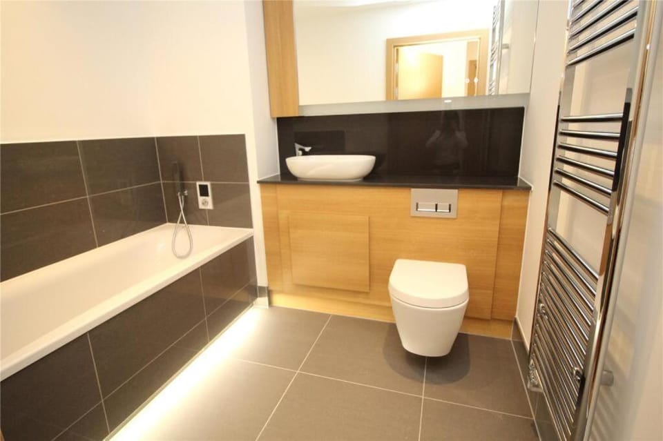 Luxury Dartford Apartment, 2 Beds, Free Parking Apartment in Dartford