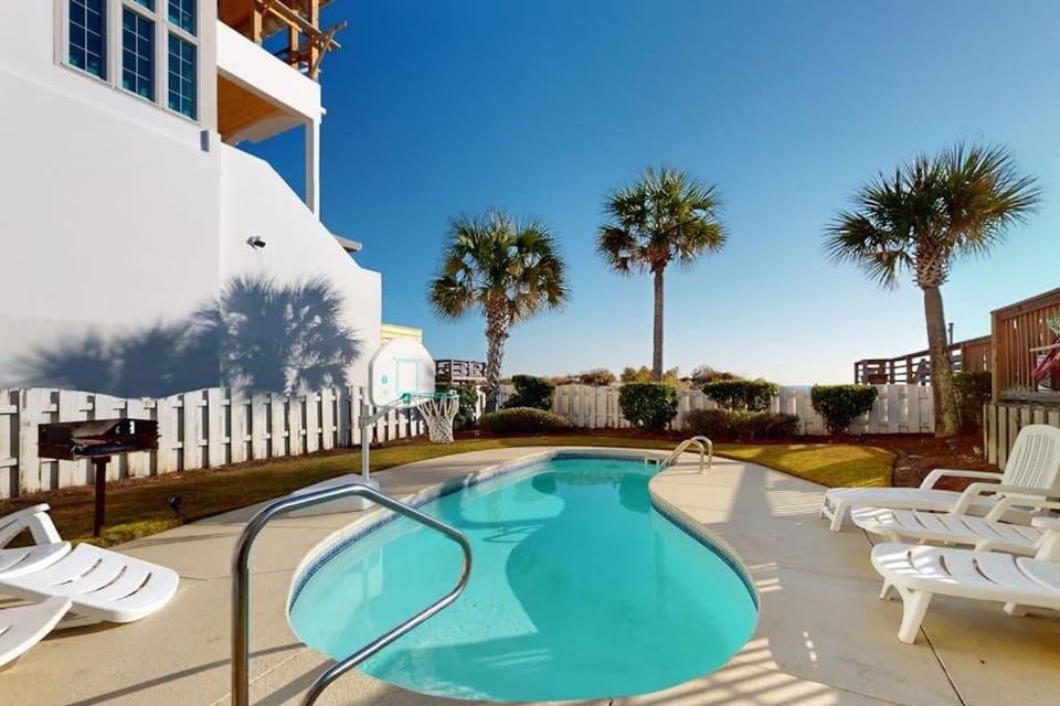 Gulf-front house near golf with pool ocean views beach access & balcony House in Inlet Beach
