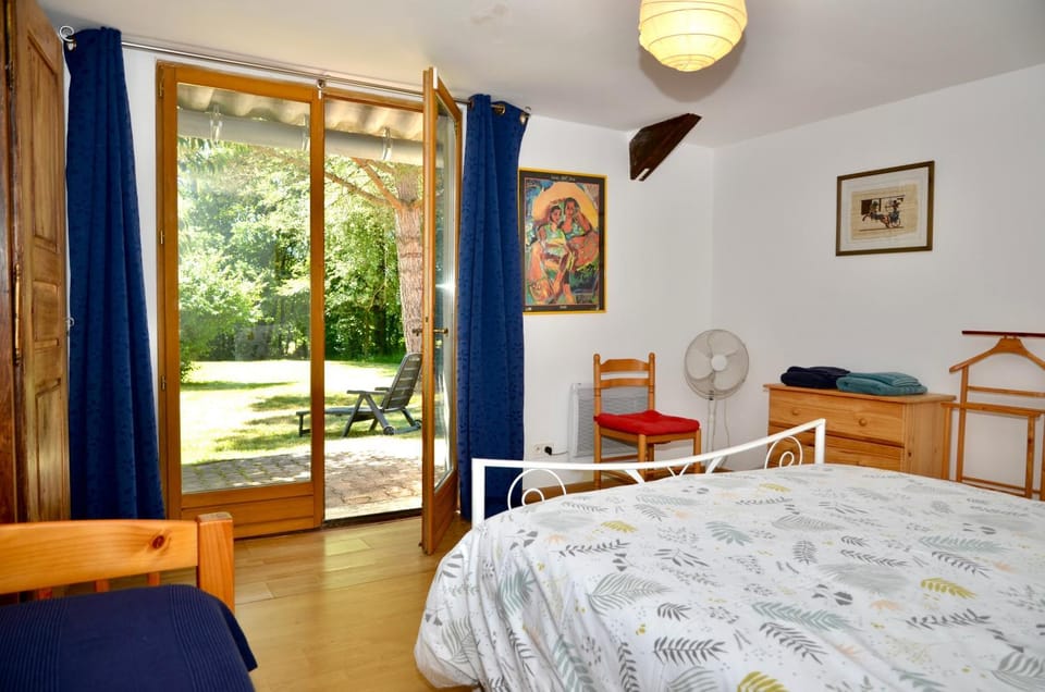 Property building, Living room, Bedroom