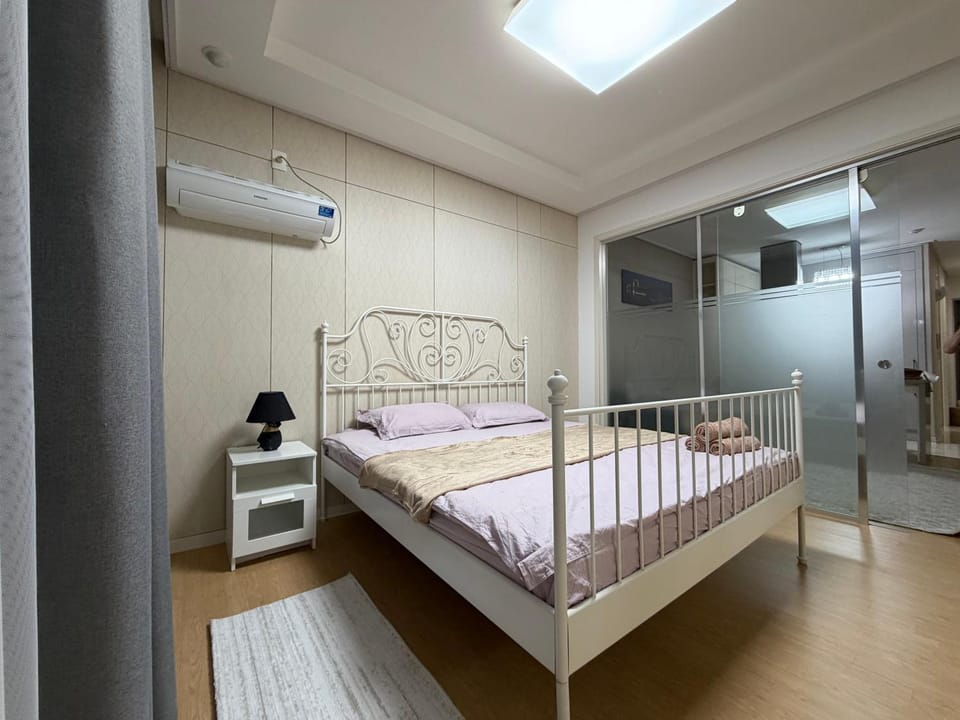 Highvill Sky View Apartment with Balcony and AC Apartment in Kazakhstan