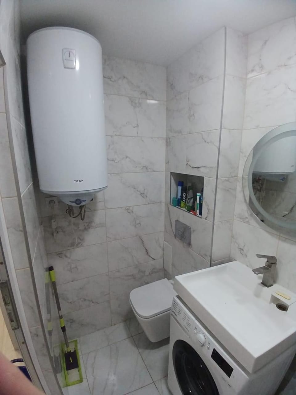 Toilet, washing machine