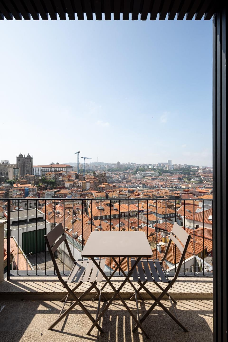 View (from property/room), Balcony/Terrace, City view