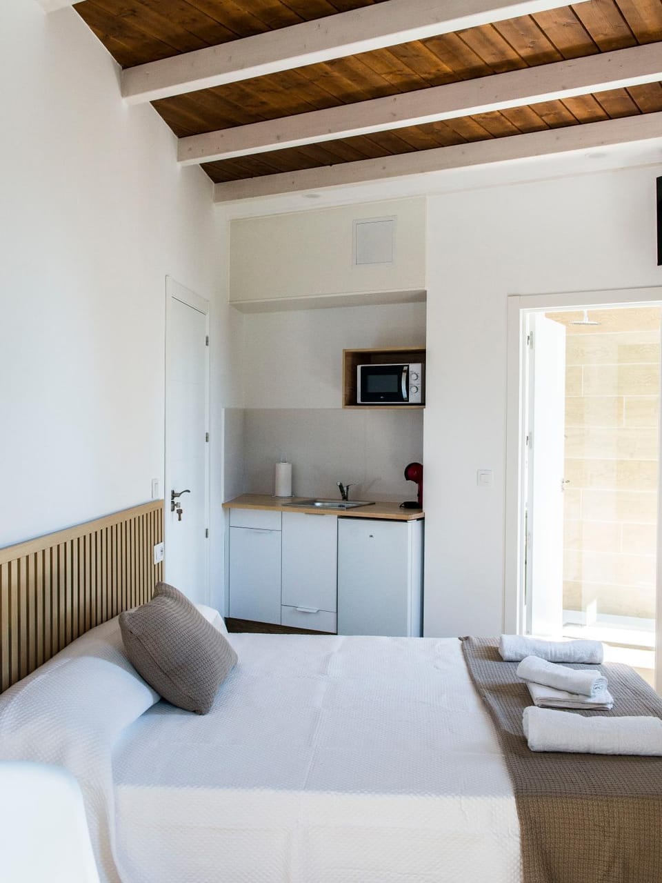 Bed, Photo of the whole room