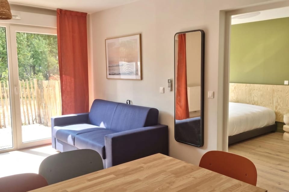 Apartment with terrace and forest view in La Teste Apartment in Gujan-Mestras