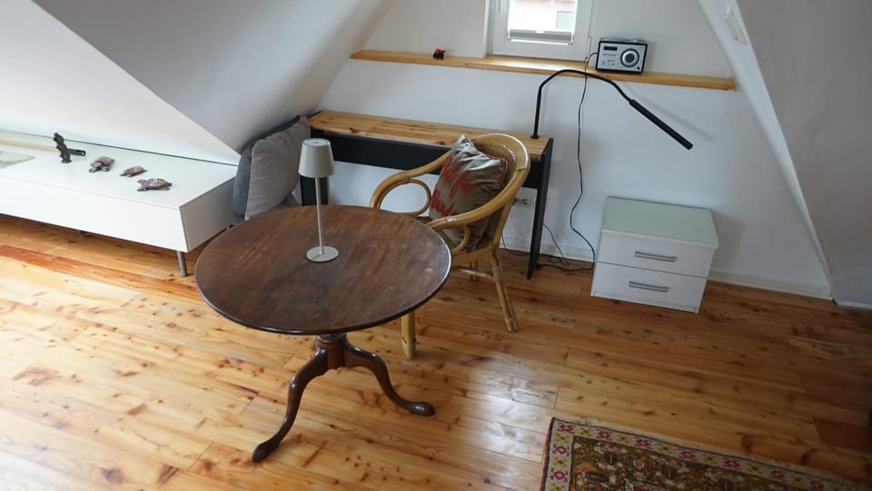 Großes Dachzimmer vor den Toren Kölns Vacation rental in Cologne