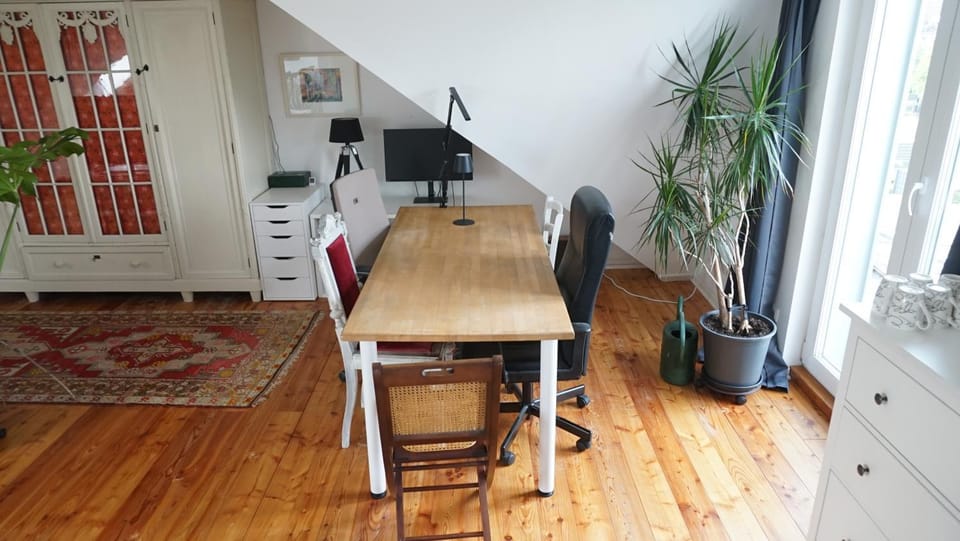 Großes Dachzimmer vor den Toren Kölns Vacation rental in Cologne