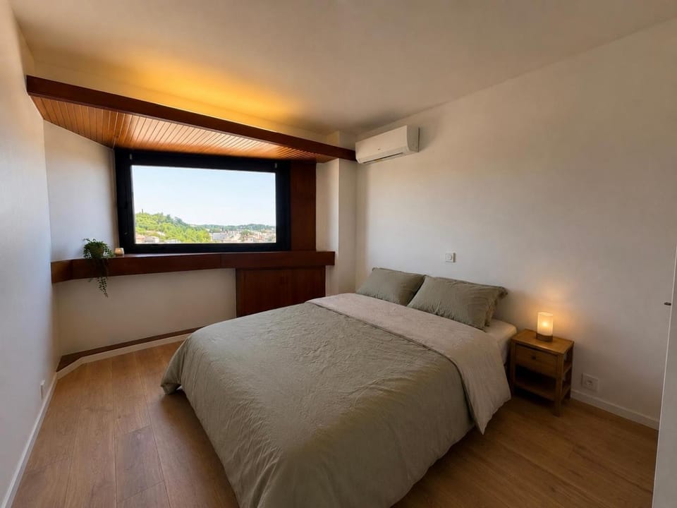 Bed, Bedroom