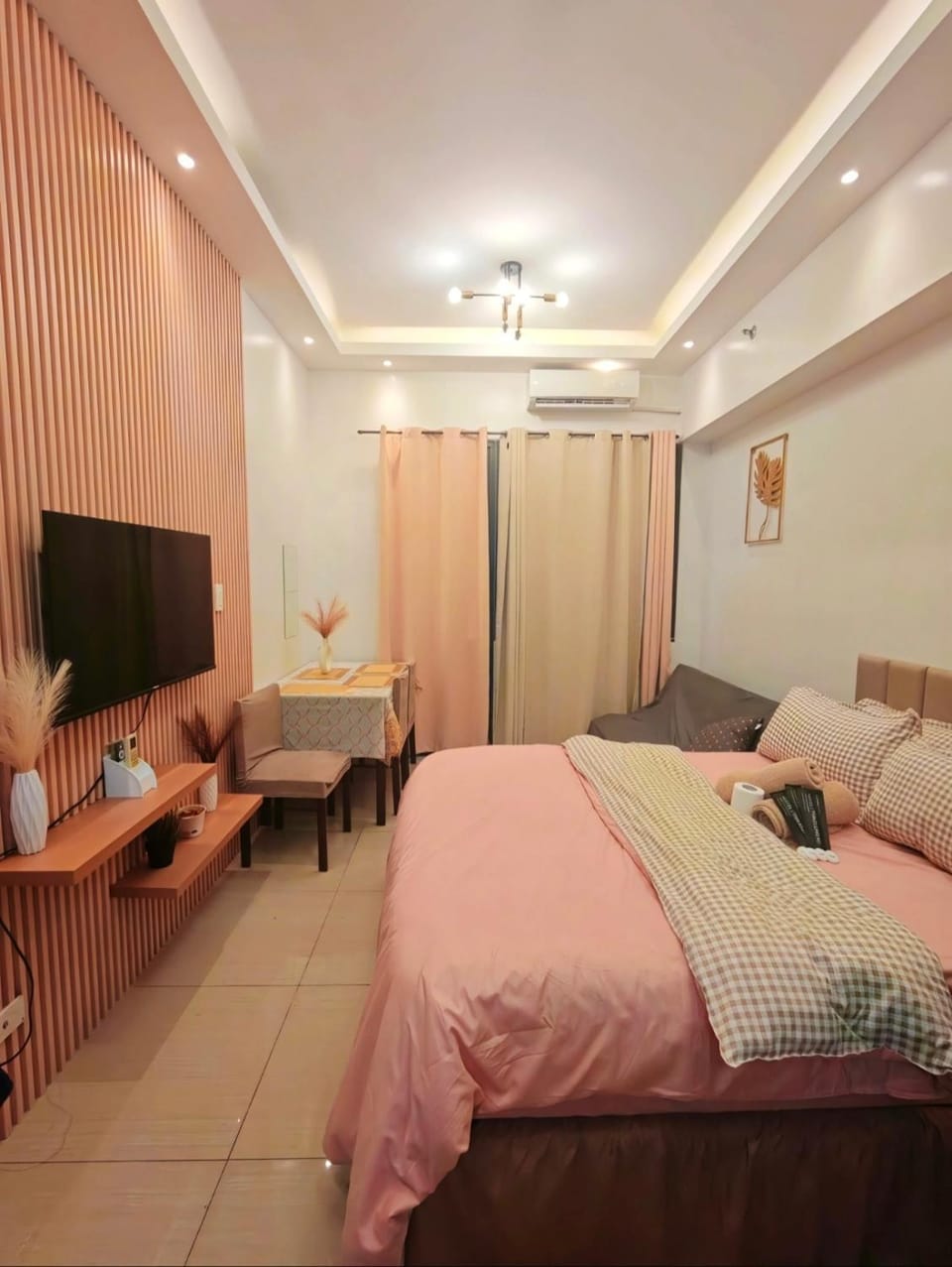 Ifèmi Haven homestay Shore residences Moa Apartment hotel in Pasay