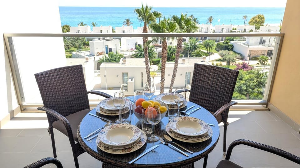 Dining area, Sea view