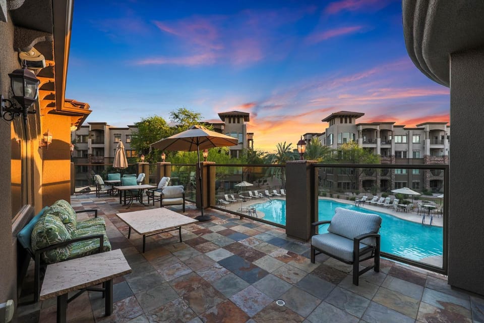 Villa Grand condo Apartment in Desert Ridge