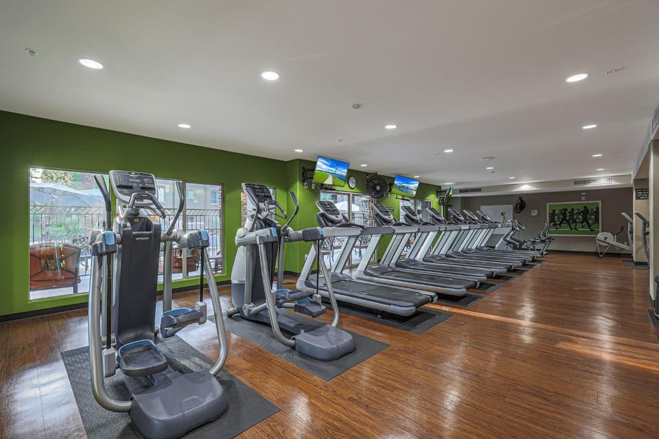 Villa Grand condo Apartment in Desert Ridge