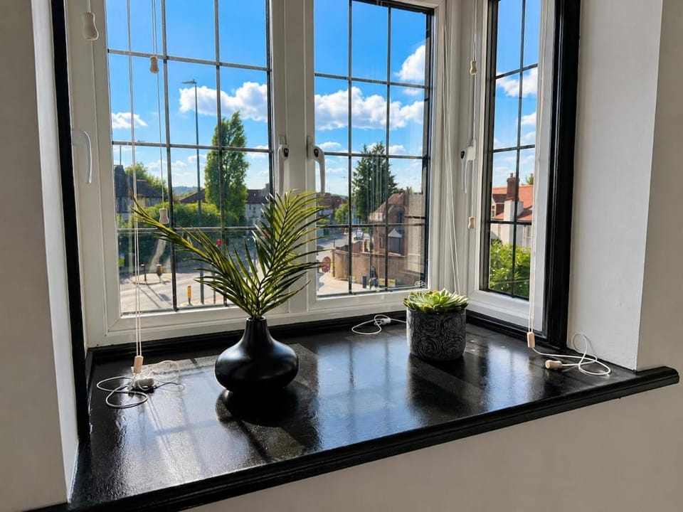 Gaming Loft I Walk to Stadium I Sleeps 8 Apartment in Wembley