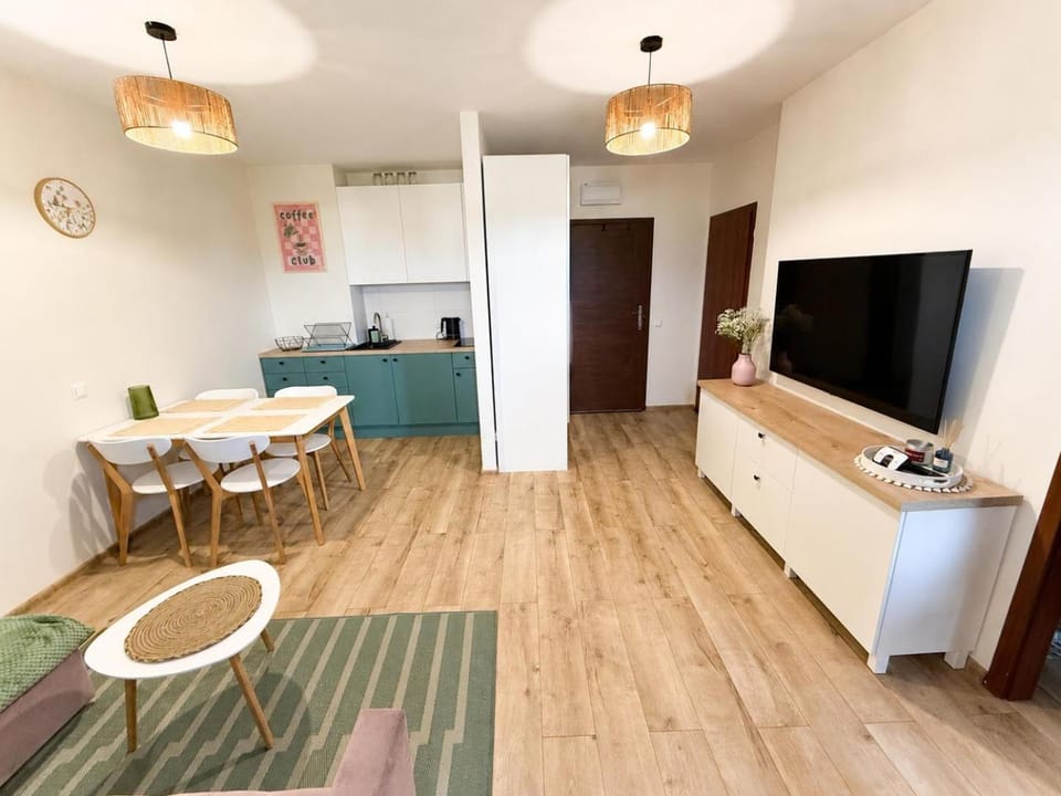 TV and multimedia, wardrobe