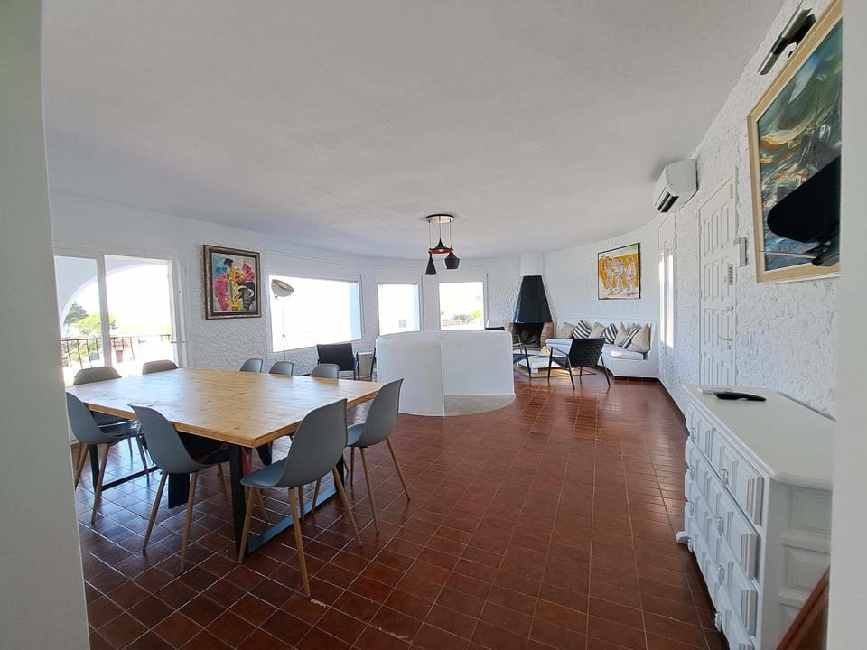 Communal lounge/ TV room, Living room, Seating area, Dining area