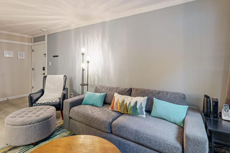 Condo with private beach pool access fireplace WiFi and nearby amenities House in Tahoe Vista