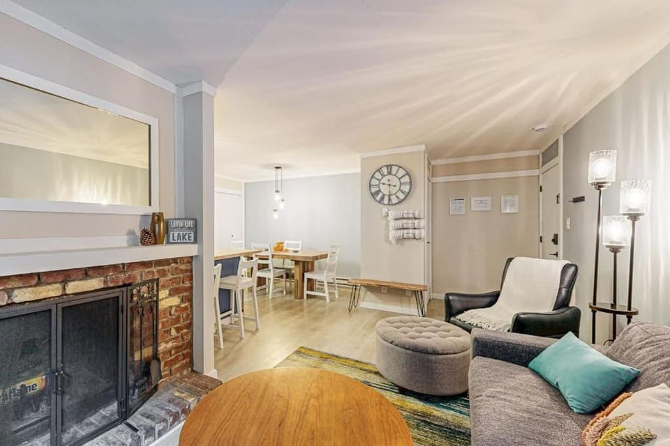 Condo with private beach pool access fireplace WiFi and nearby amenities House in Tahoe Vista
