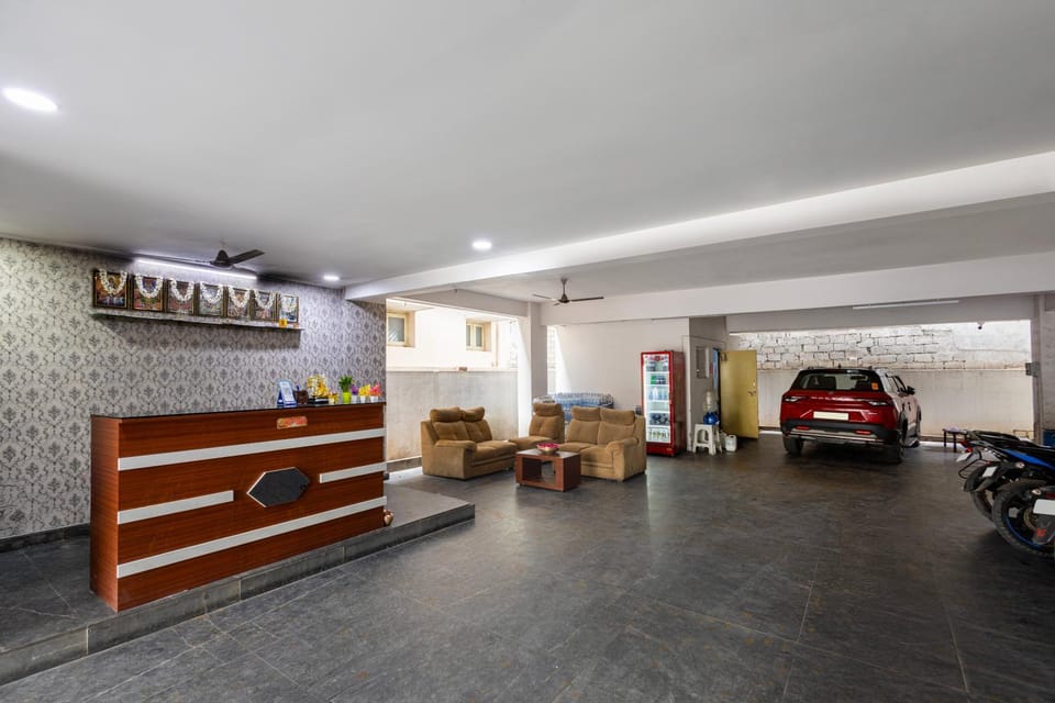 Communal lounge/ TV room