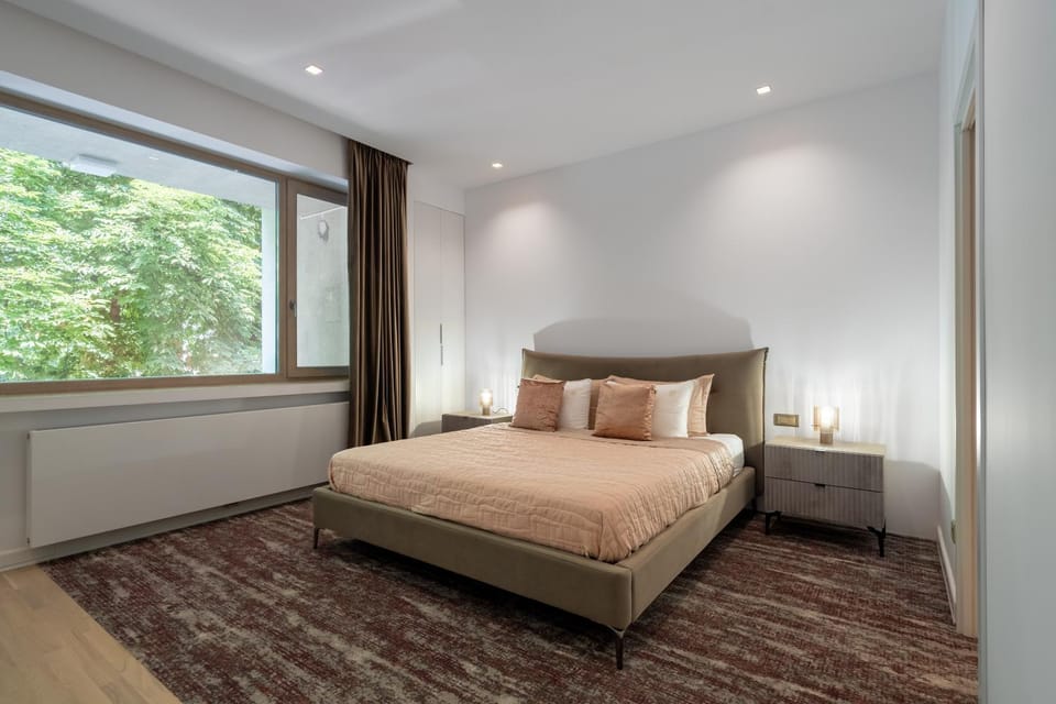 Bed, Photo of the whole room, Bedroom, air conditioner