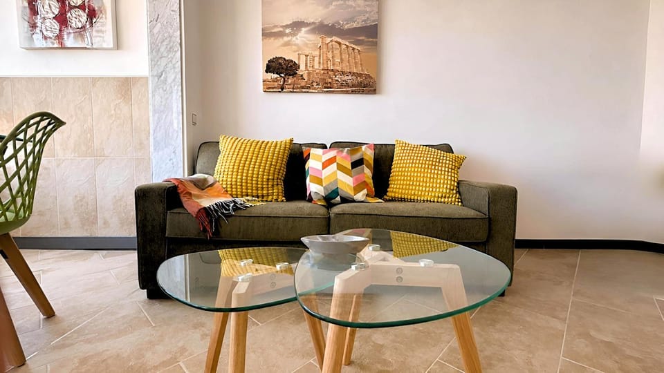 Living room, internet