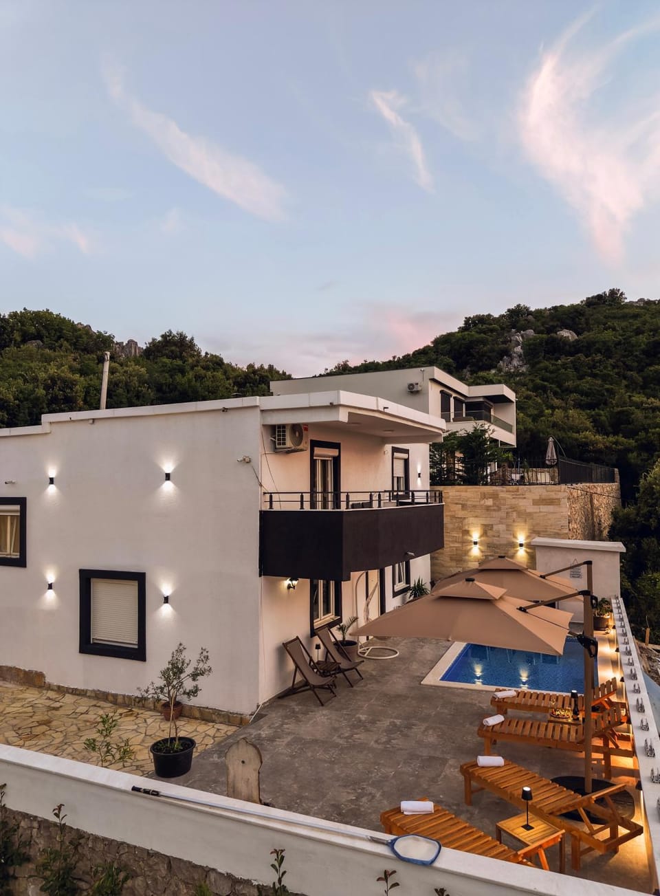 Property building, Swimming pool