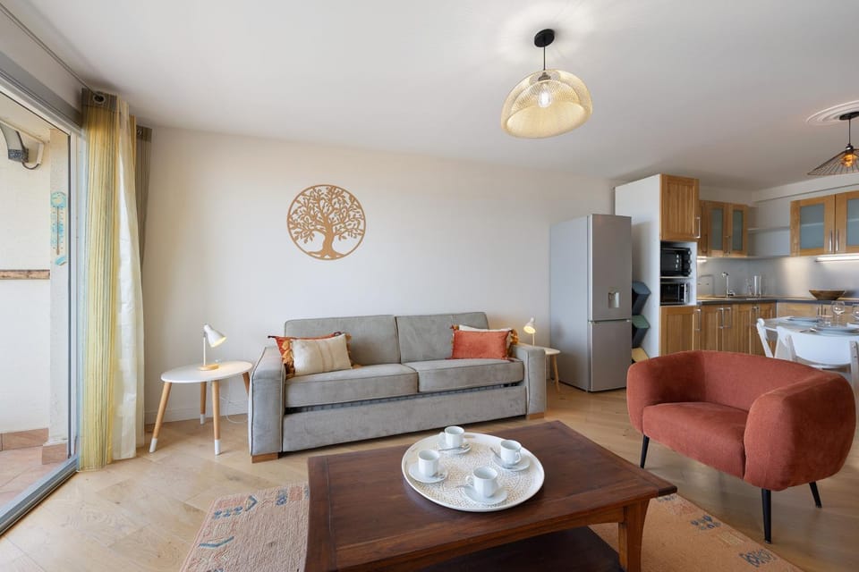Property building, Living room