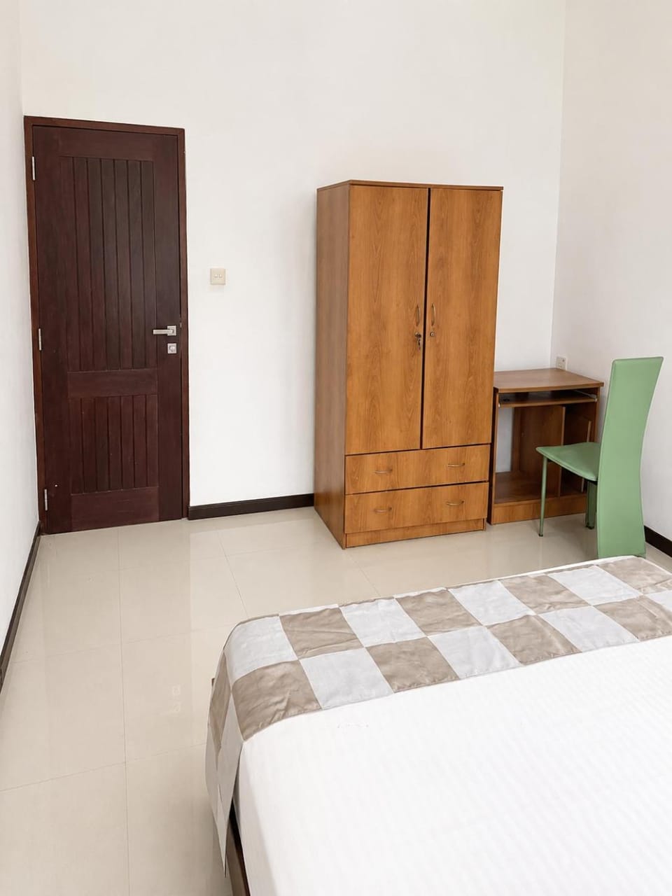 Bed, Photo of the whole room, Bedroom, wardrobe