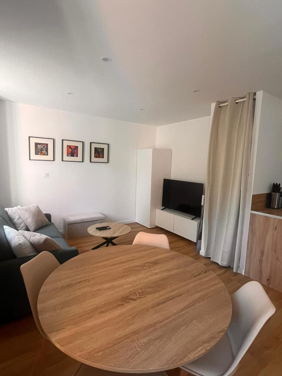 Communal lounge/ TV room, Living room, Seating area