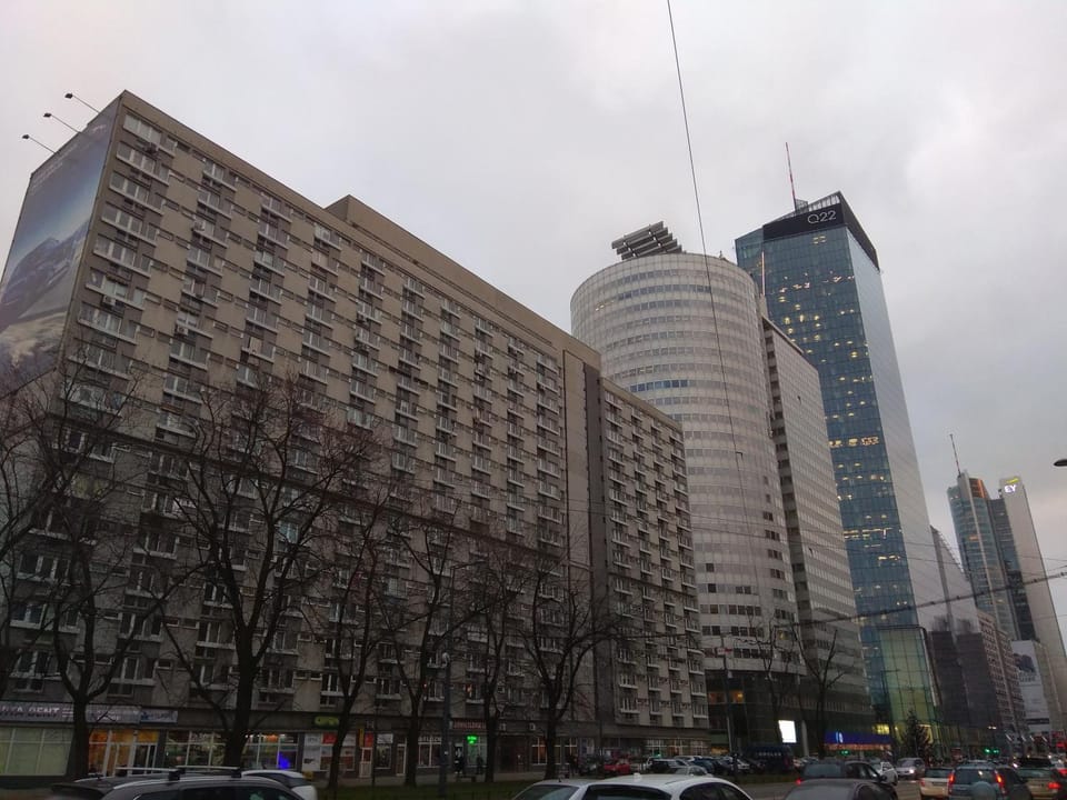 Property building, Neighbourhood