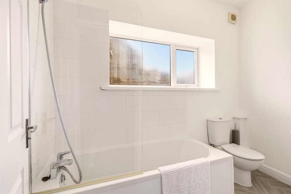 Bathroom, Bath