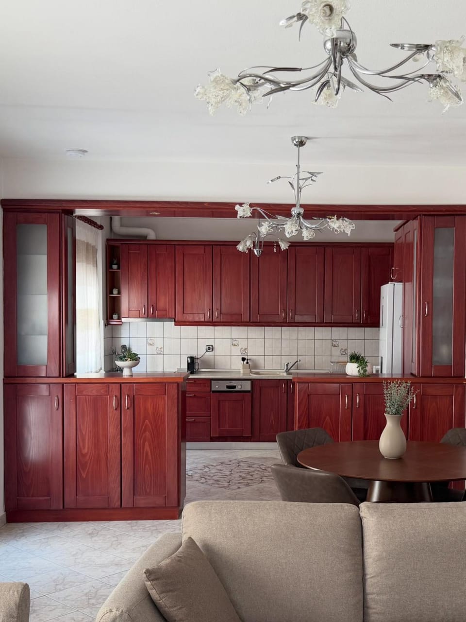 Property building, Kitchen or kitchenette, Living room