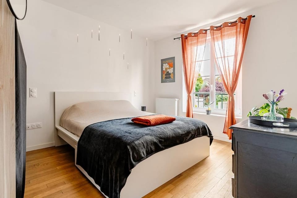 Maison de Charme et vue Historique Bed and Breakfast in Normandy
