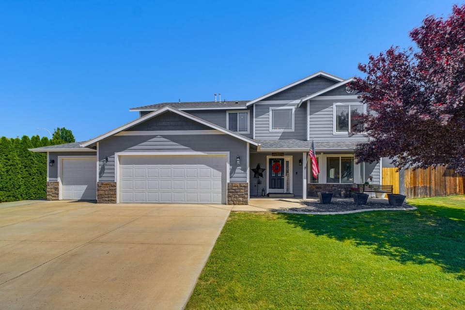 5BR Home Near Breweries Wineries Weddings and More House in Moxee
