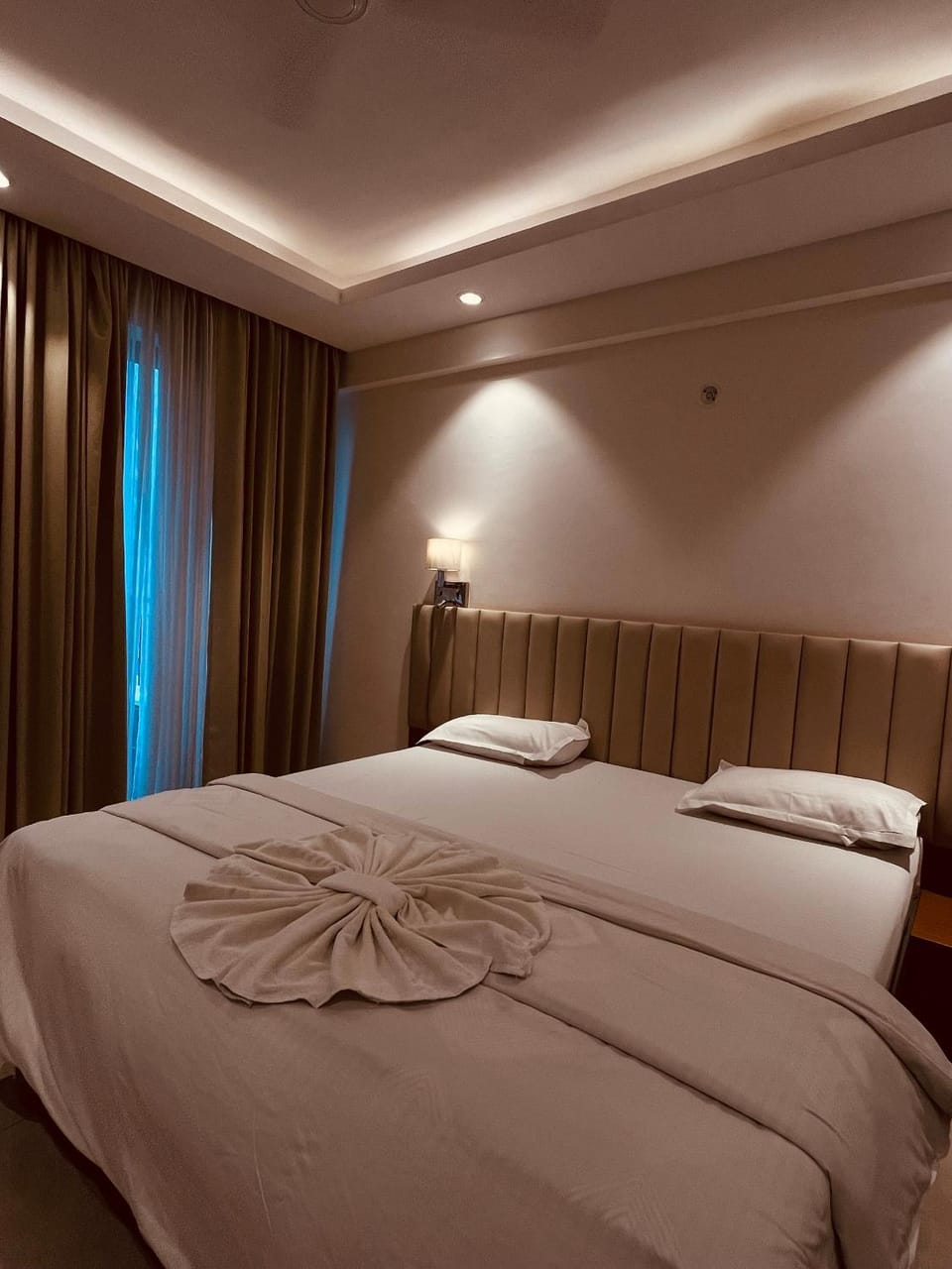 The Serene Stay property in omaxe hazratganj Hotel in Lucknow