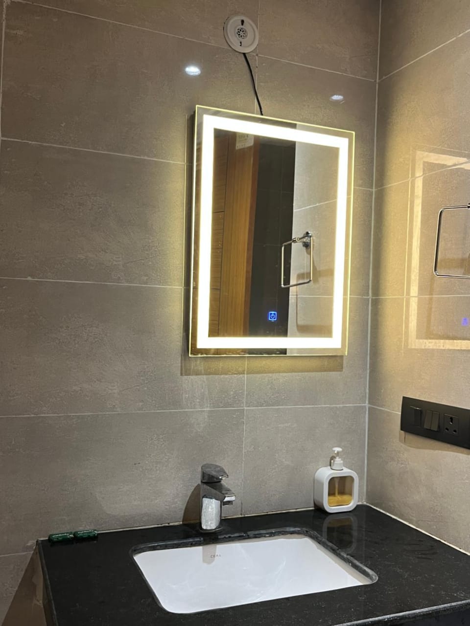 The Serene Stay property in omaxe hazratganj Hotel in Lucknow