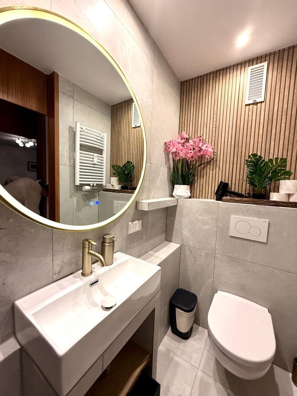 NEU Goldstadt Prestige Suite - Modern und Central Apartment in Pforzheim