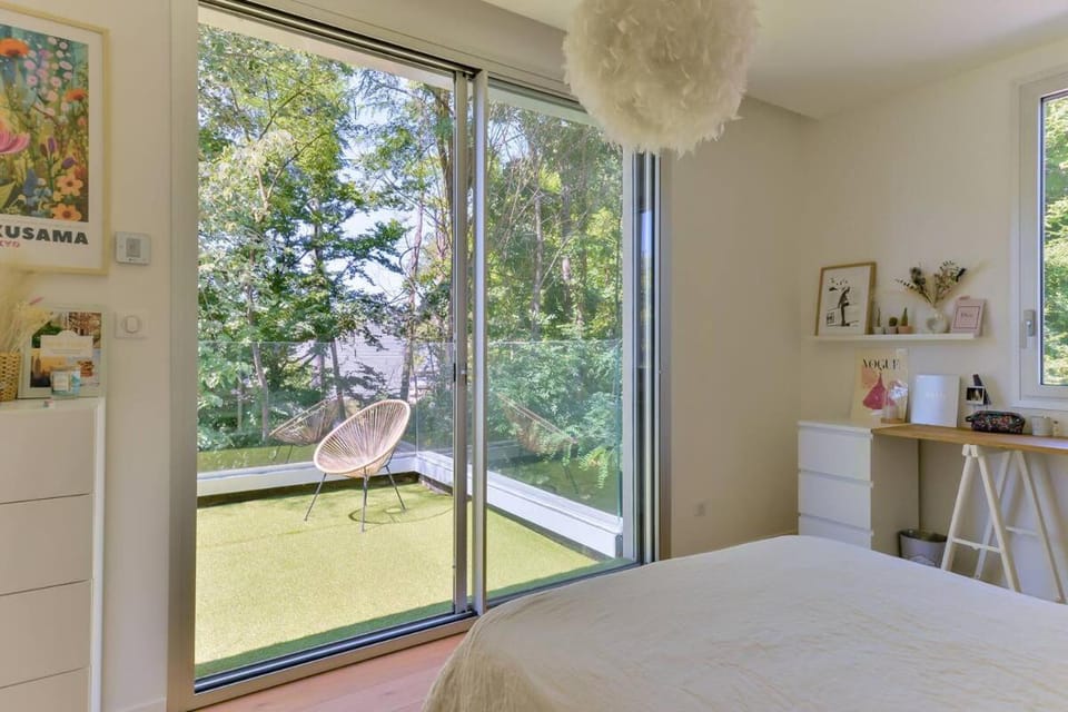 Contemporary house, 270 m heated pool air conditioning Villa in Auvergne-Rhône-Alpes