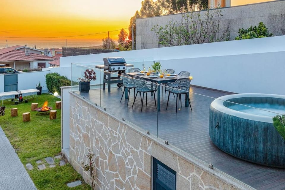 Portugal Active Sunset Beach Lodge I Heated Pool Villa in Viana do Castelo