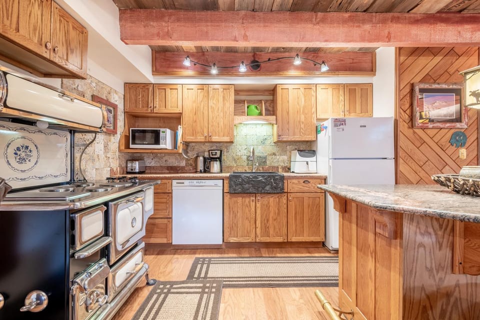 Timber Creek 103 House in Summit County