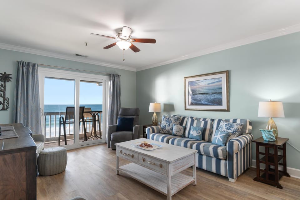 Day, Balcony/Terrace, Living room, Seating area, Sea view, furniture