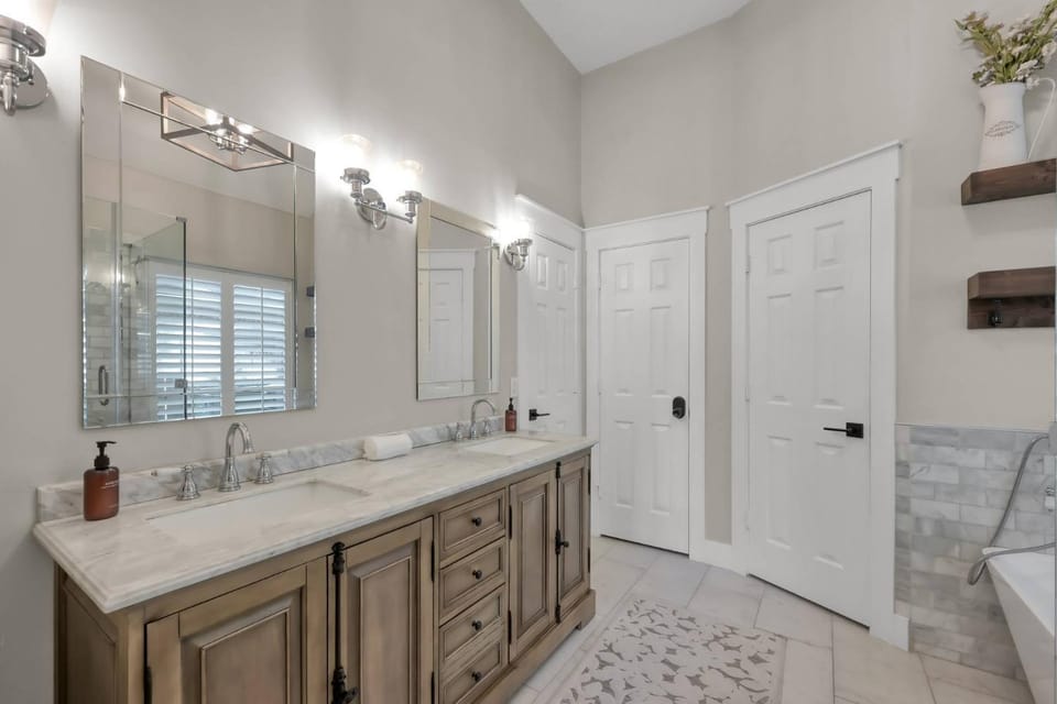 Delta Mill Circle House in Conroe