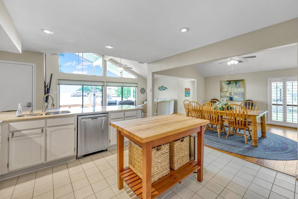 The Hideout House in Lake Conroe