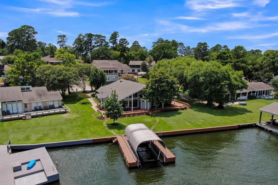 The Hideout House in Lake Conroe
