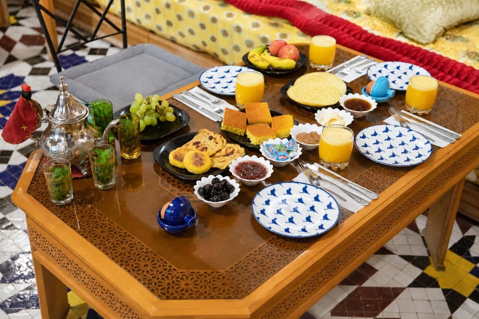 Food and drinks, Food, Breakfast, Continental breakfast, Buffet breakfast, Drinks