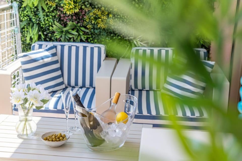 Beach View Cap Martin - Sea View Terrace - Parking Apartment in Roquebrune-Cap-Martin