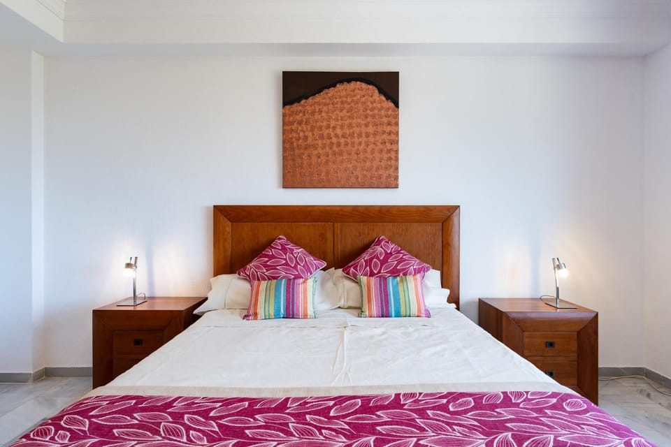 CT 413 - Faro's La Suite Panoramica -Forest Hills Estepona Apartment in Costa del Sol