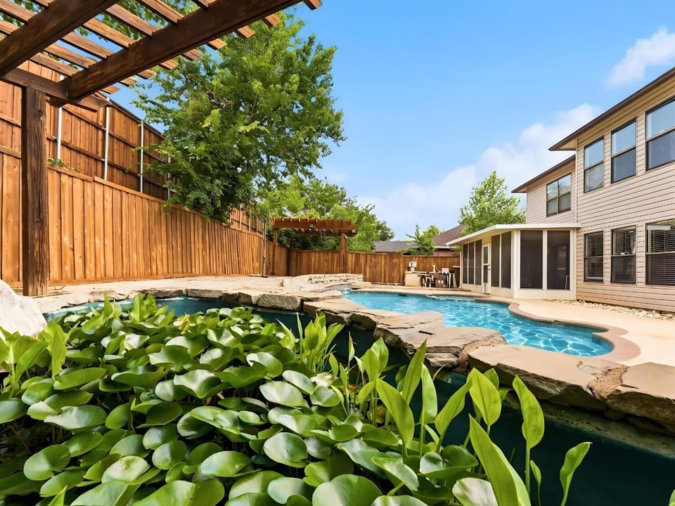 Corinth Oasis Getaway House in Lake Lewisville