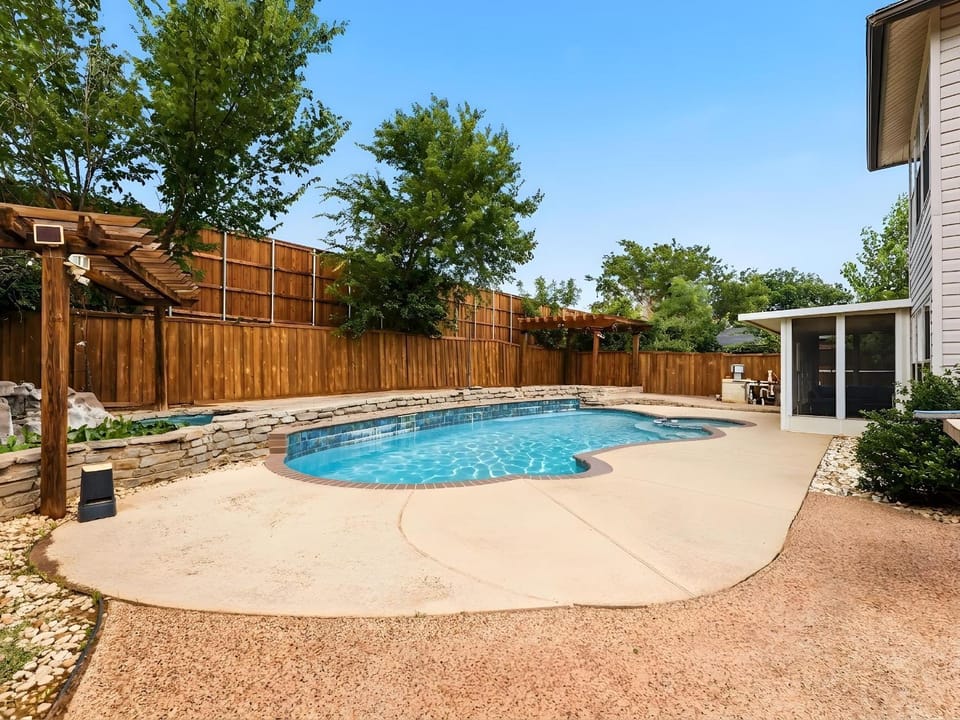 Corinth Oasis Getaway House in Lake Lewisville