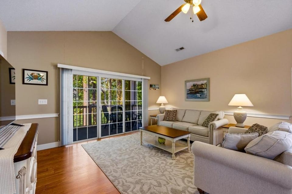 Spacious 2BR Riverwalk Condo Close to Dining and Shops Apartment in Socastee