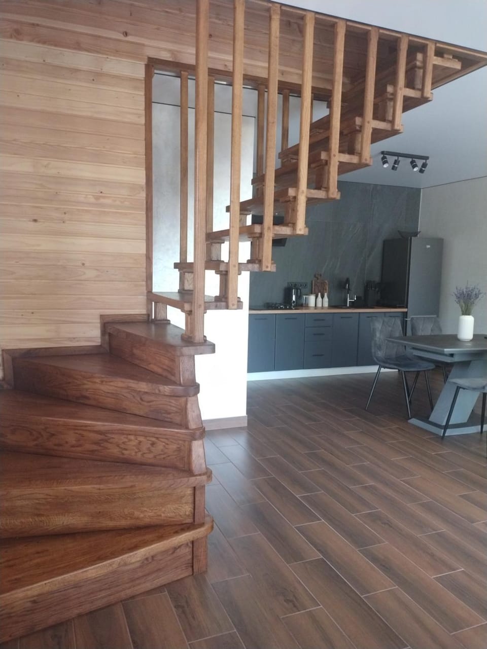 Kitchen or kitchenette, Seating area
